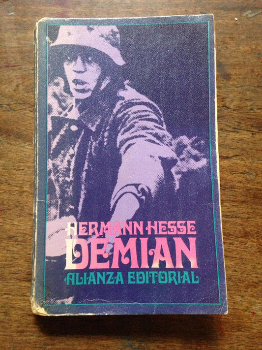 Libro usado en venta: Demian de Hermann Hesse; editorial Alianza impreso en 1968 realizamos envios a todo el mundo.1