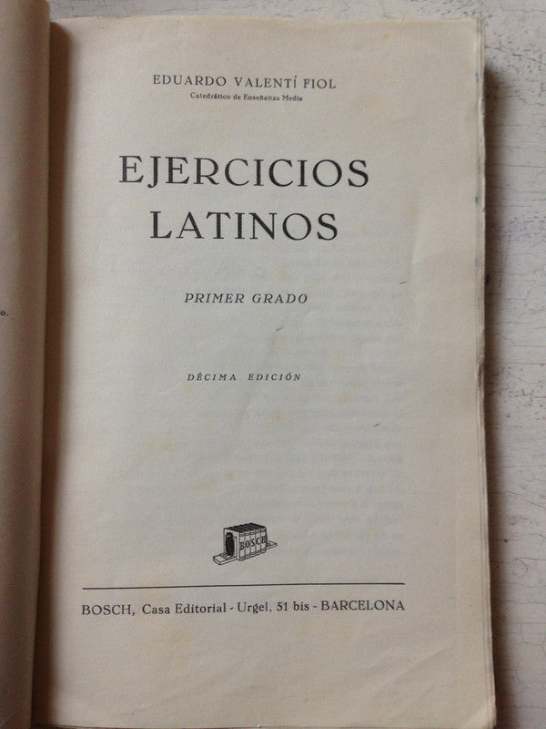 Libro usado en venta: Silver Blaze and other stories de Arthur Conan Doyle; editorial Heinemann impreso en 1987 realizamos envios a todo el mundo.2