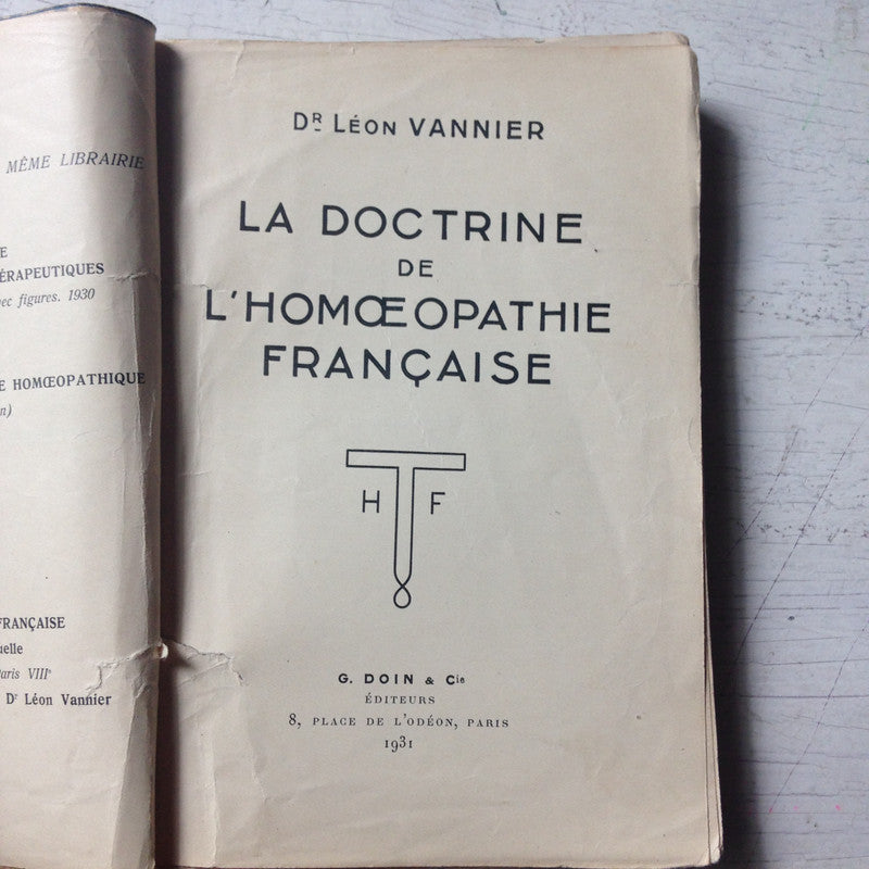 Libro usado en venta: Pour connaitre Le pens?e du Bouddha de M. Semenoff; editorial Bordas impreso en 1950 realizamos envios a todo el mundo.2