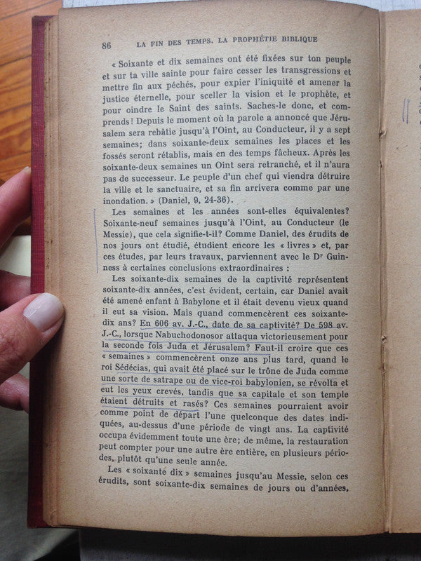 Libro usado en venta: Les propheties a travers les siecles de Henry James Forman; editorial Payot impreso en 1941 realizamos envios a todo el mundo.3