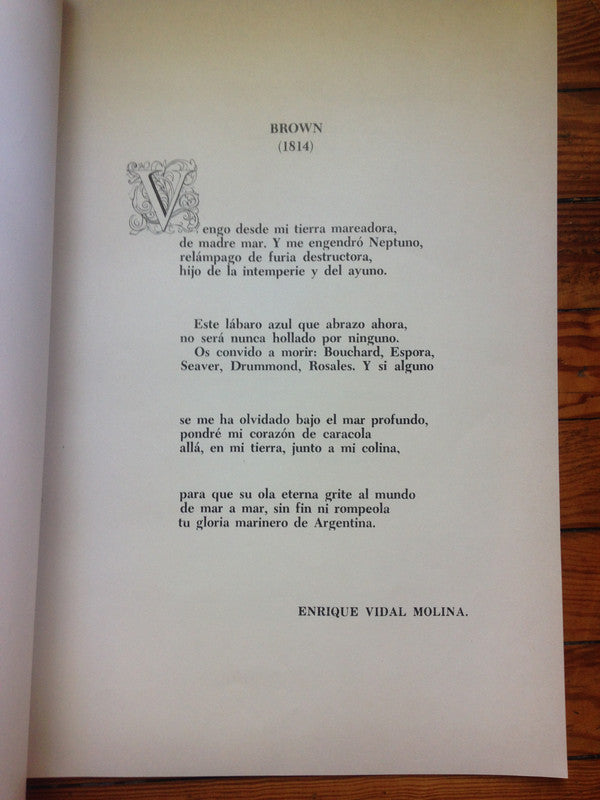 Libro usado en venta: Uniformes De La Patria / Bajo la Cruz Del Sur de Enrique Vidal Molina; Servicio de informaciones del ejército impreso en 19671.5