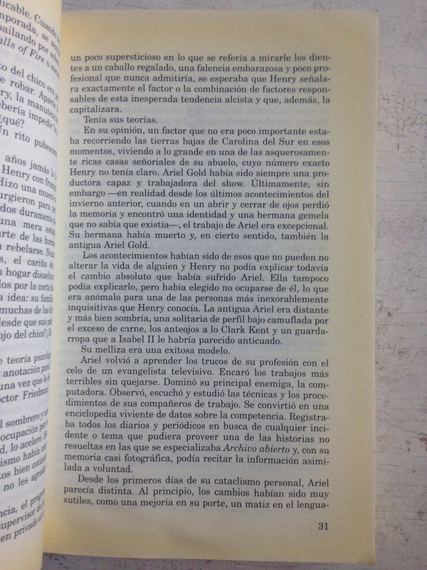 Libro usado en venta: Cortos de Alberto Fuguet; editorial Alfaguara impreso en 2006 realizamos envios a todo el mundo.2