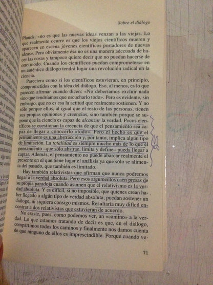 Libro usado en venta: Sobre el dialogo de David Bohm; editorial Kairos impreso en 2001 realizamos envios a todo el mundo.3