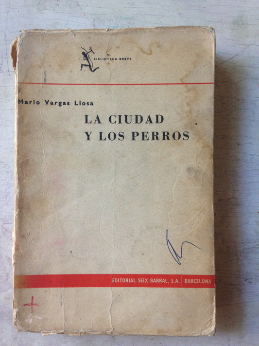 Libro usado en venta: La ciudad y los perros de Mario Vargas Llosa; editorial Seix Barral impreso en 1964 realizamos envios a todo el mundo.1
