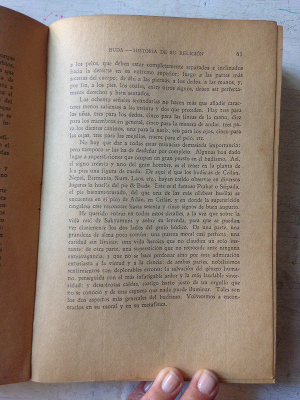 Libro usado en venta: Buda - Historia de su religion de J. Barthelemy - Saint- Hilaire; editorial Biblioteca Nueva impreso en 1946.3