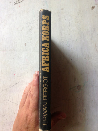 Libro usado en venta: Todos amabamos a Virginia Crespi de Angel Balzarino; editorial L'aire impreso en 2015 realizamos envios a todo el mundo.2