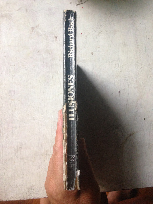 Libro usado en venta: Ilusiones de Richard Bach; editorial Javier Vergara impreso en 1977 realizamos envios a todo el mundo.2