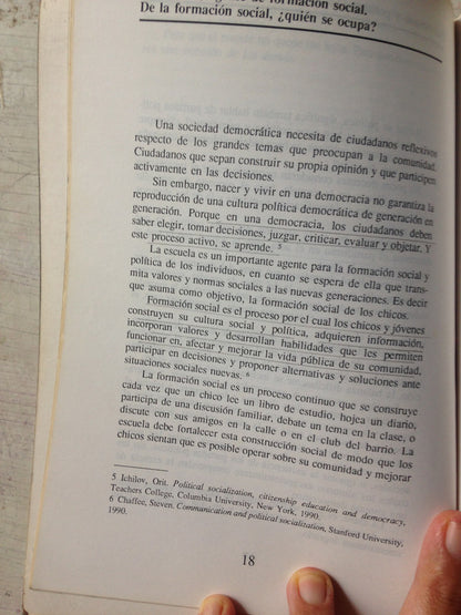 Libro usado en venta: El diario, un texto social de Roxana Morduchowicz; editorial Aique impreso en 1992 realizamos envios a todo el mundo.2