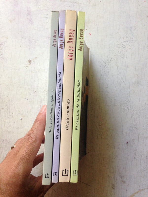Libro usado en venta: 4 Libros de Jorge Bucay; editorial DeBolsillo impreso en 2006 realizamos envios a todo el mundo.2