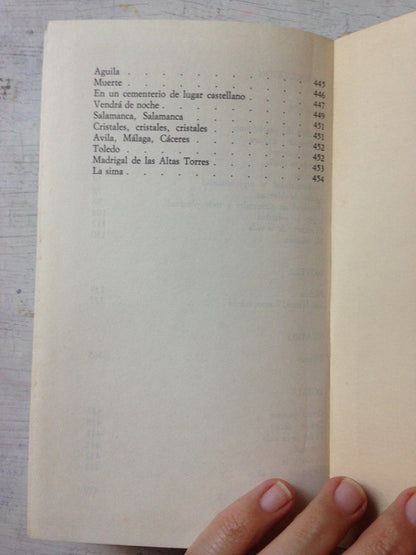 Libro usado en venta: Ensayos, Novela, Teatro, Poesia de Miguel de Unamuno; editorial Circulo de Lectores impreso en 1970 envios a todo el mundo.4