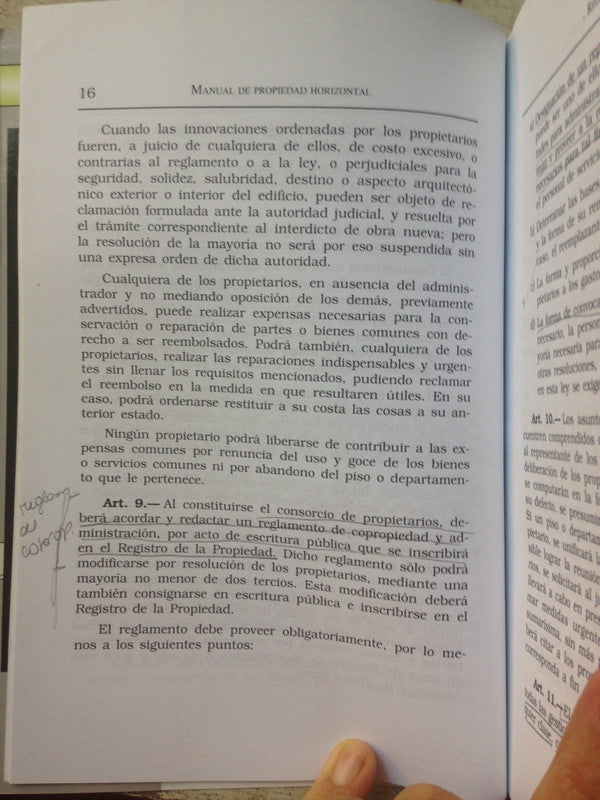 Libro usado en venta: Manual de propiedad horizontal de Orlando Taleva Salvat; editorial Valletta impreso en 2001 realizamos envios a todo el mundo.3