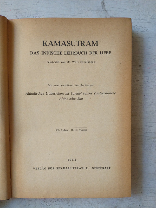 Libro usado en venta: Kamasutram das indische lehrbuch der liebe de Willy Feyerabend; Verlag fur sexualliteratur - Stuttgart impreso en 1954.1