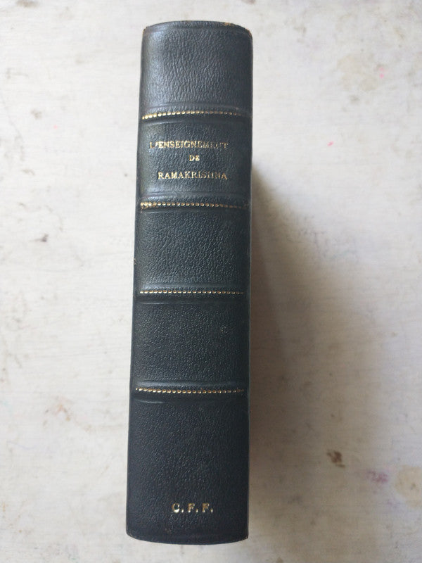 Libro usado en venta: L'enseignement secret au dela du yoga de Paul Brunton; editorial Payot impreso en 1951 realizamos envios a todo el mundo.2
