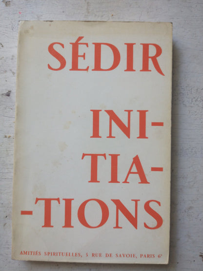 Libro usado en venta: Initiations de Sedir; editorial Amities Spirituelles realizamos envios a todo el mundo.1