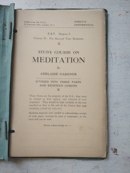 Libro usado en venta: La theosophie au XX Siecle de Bohrer Marcel; editorial De L'ermite impreso en 1948 realizamos envios a todo el mundo.2