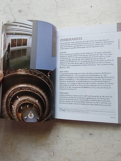 Libro usado en venta: Mundo Griego 1 - La polis, la ciudadania y la democracia; editorial Del Signo impreso en 2003 realizamos envios a todo el mundo.2