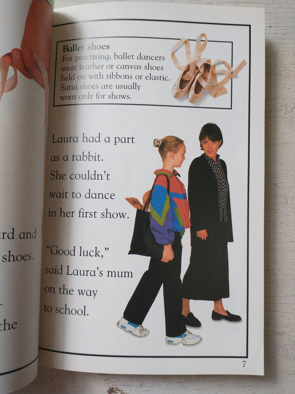 Libro usado en venta: Aristotle de A. E. Taylor; editorial Dover Publications impreso en 1955 realizamos envios a todo el mundo.2