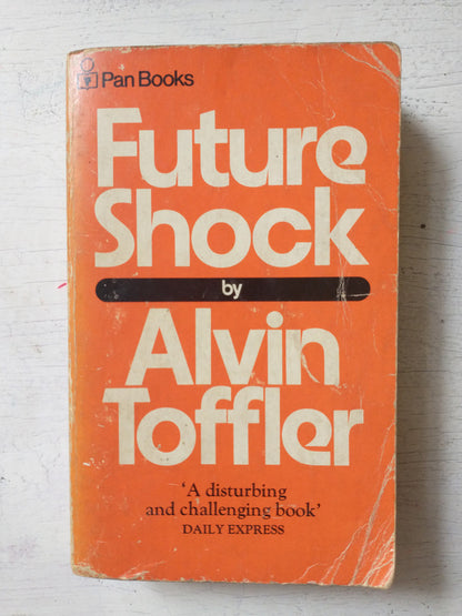 Libro usado en venta: Future shock de Alvin Toffler; editorial Pan Books impreso en 1956 realizamos envios a todo el mundo.1