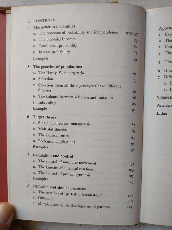 Libro usado en venta: Mathematical ideas in biology de J. Maynard Smith; editorial Cambridge University Press impreso en 1968 envios a todo el mundo.3