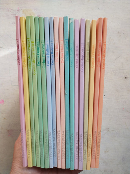 Libro usado en venta: Cocina internacional (18 volumenes); editorial Clarin/Sol 90 impreso en 2006 realizamos envios a todo el mundo.4