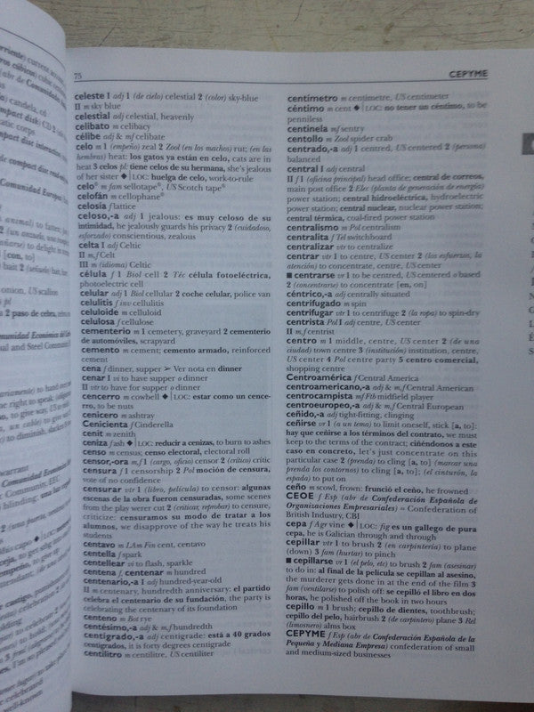 Libro usado en venta: Diccionario General Espa?ol-Ingles de Ramon Garcia-Pelayo y Gross; editorial Larousse impreso en 1983 envios a todo el mundo.2
