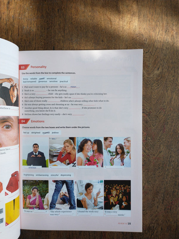 Libro usado en venta: Richmond Vocabulary Builder B2 (with answers) de E. Walter - K. Woodford; editorial Richmond impreso en 2013.3