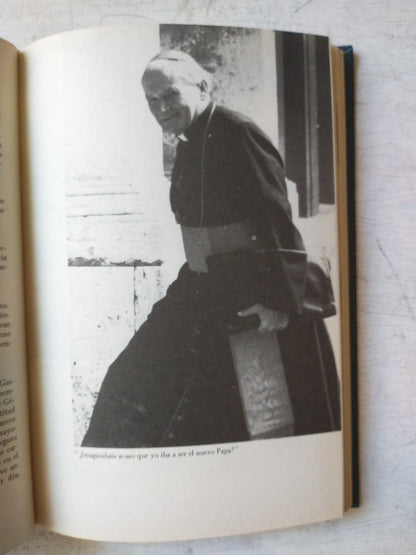 Libro usado en venta: Juan Pablo II - El hombre que vino de Polonia de Jef de Roeck; editorial Circulo de Lectores impreso en 1979.2