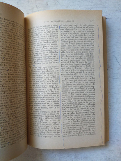 Libro usado en venta: Etica Nicomaquea - Politica de Aristoteles; editorial Porrua impreso en 1985 realizamos envios a todo el mundo.2