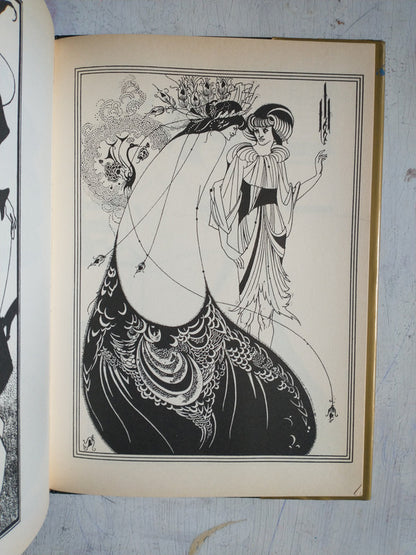 Libro usado en venta: Le paradis et les Naifs de Philippe Camby; editorial Max Fourny impreso en 1981 realizamos envios a todo el mundo.2