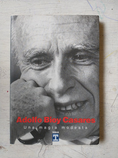 Libro usado en venta: Una magia modesta de Adolfo Bioy Casares; editorial Temas impreso en 1998 realizamos envios a todo el mundo.1