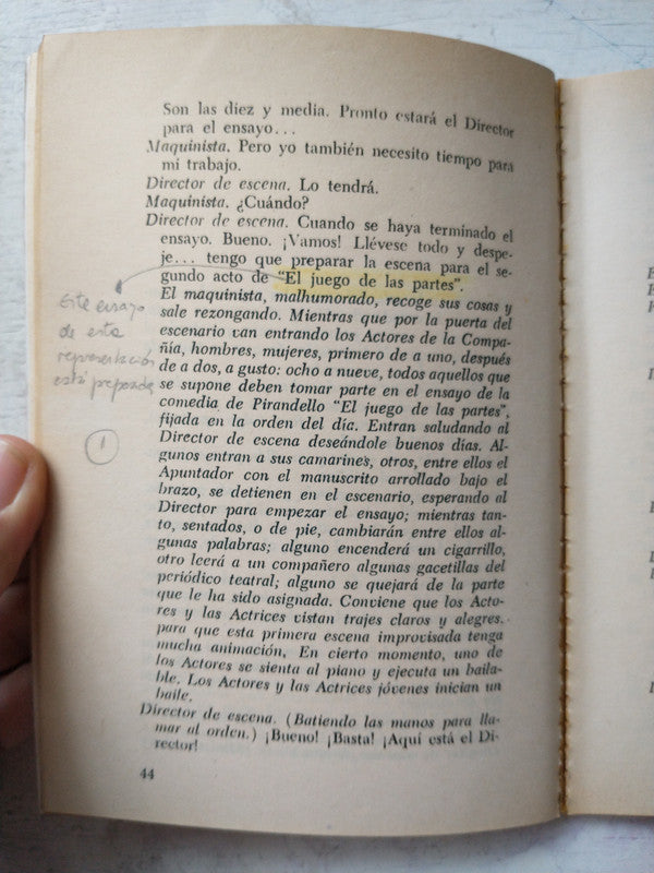 Libro usado en venta: Estructura y catpacion del poema de Edelweis Serra; editorial Huemul impreso en 1967 realizamos envios a todo el mundo.2