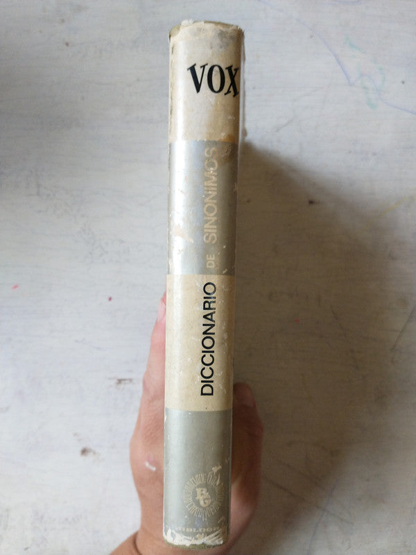 Libro usado en venta: Diccionario de sinonimos de Samuel Gili Gaya; editorial Biblograf impreso en 1968 realizamos envios a todo el mundo.3