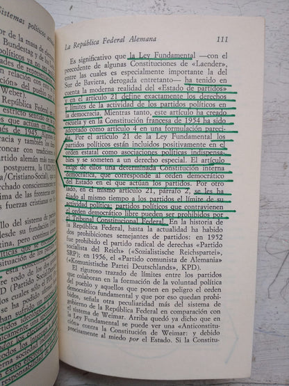 Libro usado en venta: Sistemas politicos actuales de Theo Stammen; editorial Guadarrama impreso en 1969 realizamos envios a todo el mundo.2