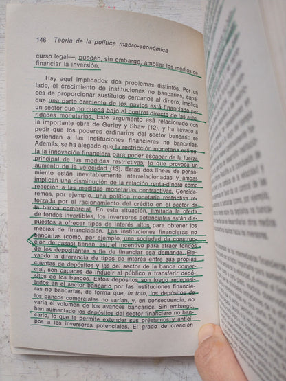Libro usado en venta: El fin de los milagros economicos de Ferenc Janossy; editorial Dopesa impreso en 1973 realizamos envios a todo el mundo.2