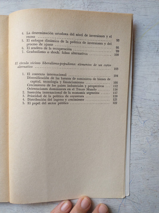 Libro usado en venta: Crisis y alternativas de la politica economica argentina de Aldo Ferrer; editorial Fondo de Cultura Economica impreso en 1977.2