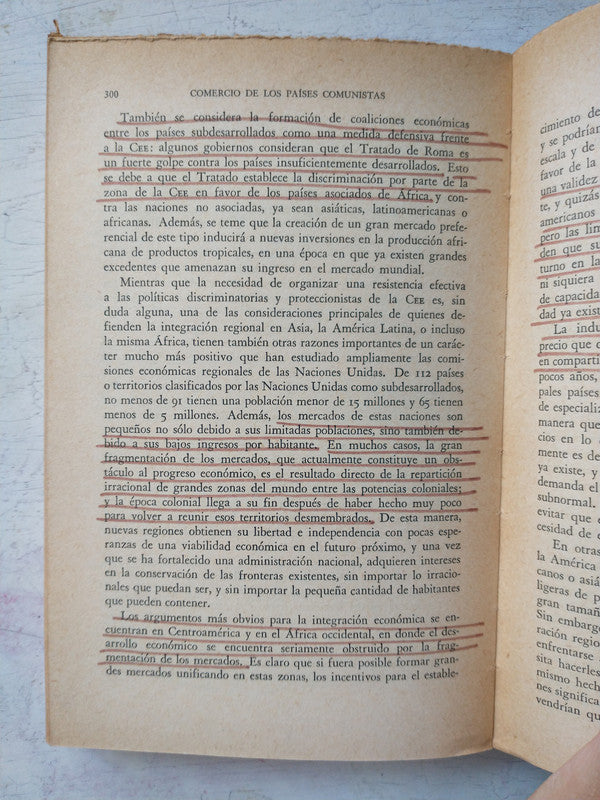 Libro usado en venta: Los economistas (Subrayado) de Leonard Silk; editorial Marymar impreso en 1980 realizamos envios a todo el mundo.2