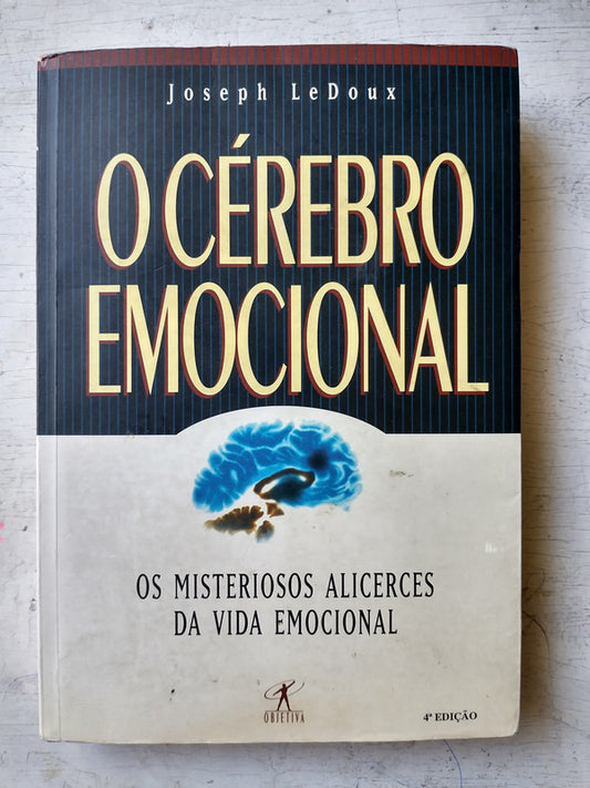 Libro usado en venta: O cerebro emocional de Joseph LeDoux; editorial Objetiva impreso en 1998 realizamos envios a todo el mundo.1