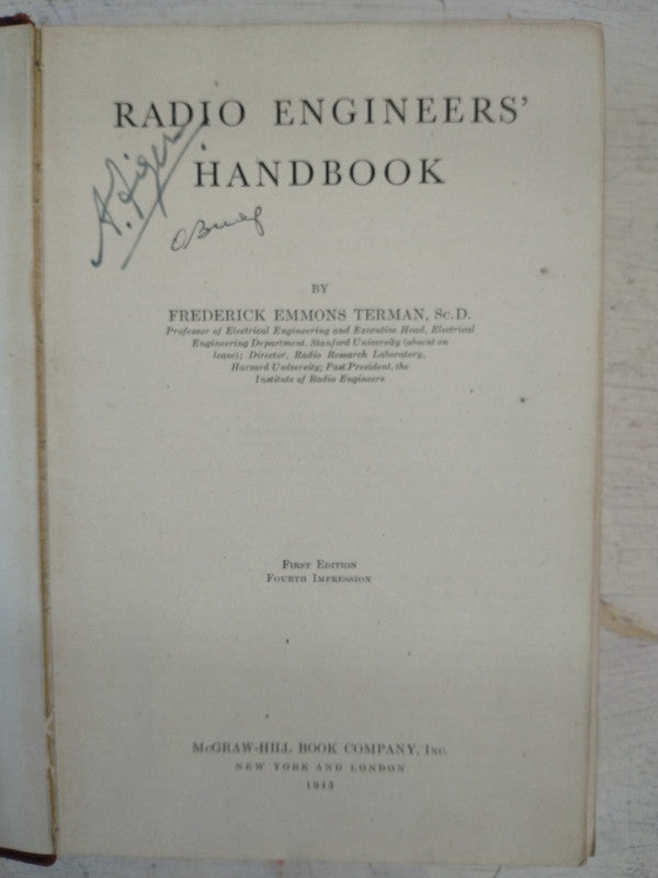 Libro usado en venta: Radio engieers' handbook de Frederick E. Terman; editorial McGraw-Hill impreso en 1943 realizamos envios a todo el mundo.1