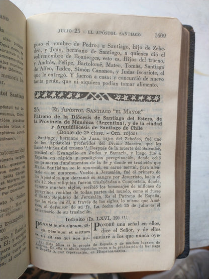 Libro usado en venta: Misal diario para America en latin y castellano de Don Andres Azcarate O.S.B.; editorial Liturgia Argentina impreso en 1944.5