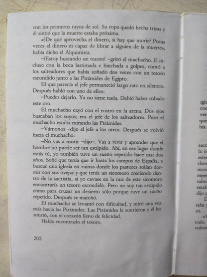 Libro usado en venta: El alquimista de Paulo Coelho; editorial Obelisco impreso en 1996 realizamos envios a todo el mundo.2