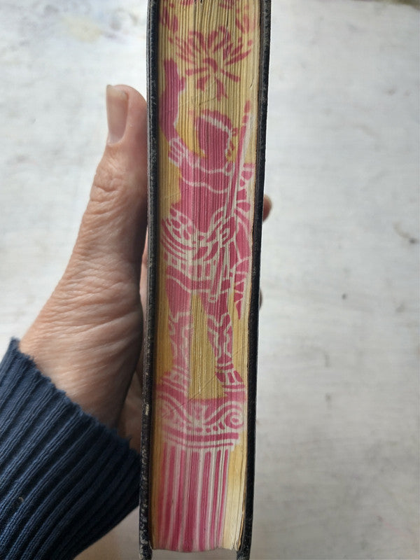 Libro usado en venta: Obras completas de Publio Virgilio Maron - Quinto Horacio Flacco; editorial Aguilar impreso en 1945 envios a todo el mundo.4