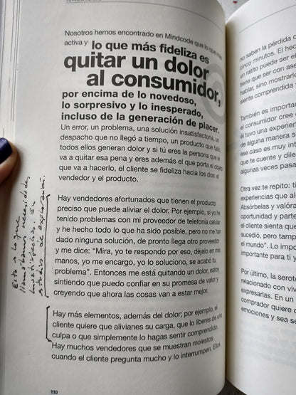 Libro usado en venta: Vendele a la mente, no a la gente de Jurgen Klaric; editorial Paidos impreso en 2016 realizamos envios a todo el mundo.3