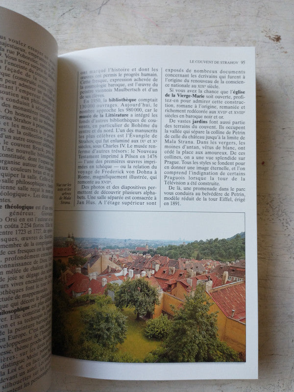 Libro usado en venta: Holanda de La guia verde; editorial Michelin impreso en 2006 realizamos envios a todo el mundo.2