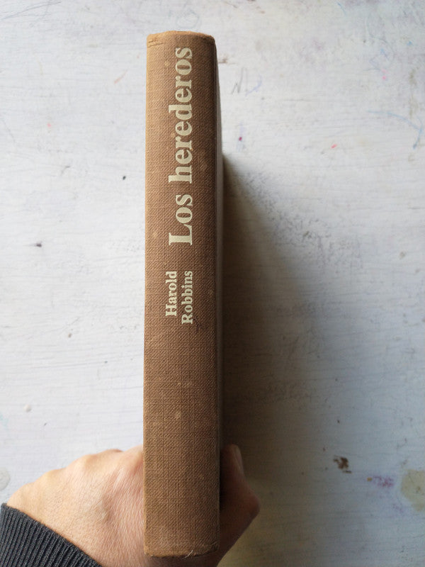 Libro usado en venta: El peque?o Larousse Ilustrado en color de Diccionario Enciclopedico; editorial Larousse impreso en 1999 envios a todo el mundo.2