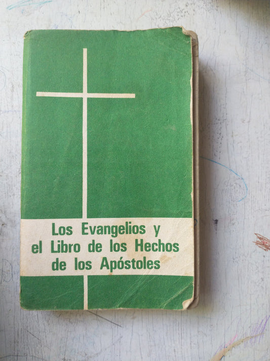 Libro usado en venta: Los evangelios y el libro de los hechos de los apostoles; Guardia de Honor del Inmaculado Corazon de Maria impreso en 19781.1