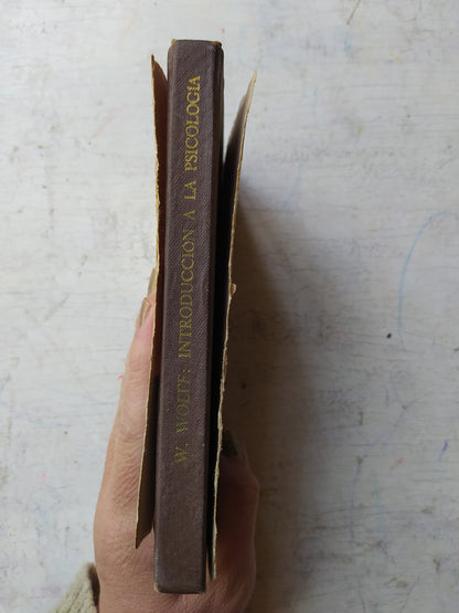 Libro usado en venta: La casa de los cuervos de Hugo Wast (G. A. Martinez Zuviria); editorial APIS impreso en 1969 realizamos envios a todo el mundo.2