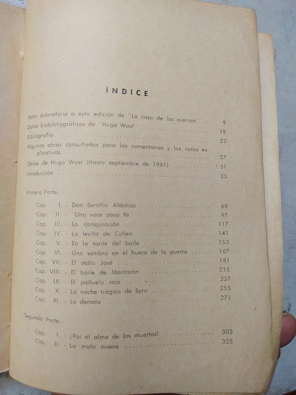 Libro usado en venta: La casa de los cuervos de Hugo Wast (G. A. Martinez Zuviria); editorial APIS impreso en 1969 realizamos envios a todo el mundo.3