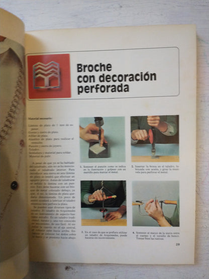 Libro usado en venta: Trabajos manuales artisticos; editorial Salvat impreso en 1980 realizamos envios a todo el mundo.3