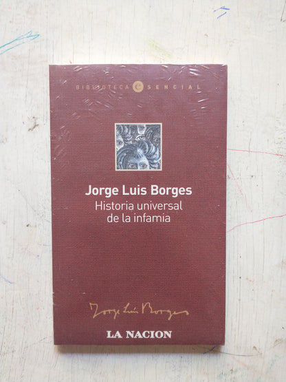 Libro usado en venta: Historia Universal de la infamia de Jorge Luis Borges; editorial La Nacion realizamos envios a todo el mundo.1