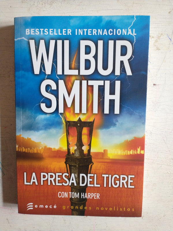 Libro usado en venta: La presa del tigre de Wilbur A. Smith; editorial Emece impreso en 2019 realizamos envios a todo el mundo.1